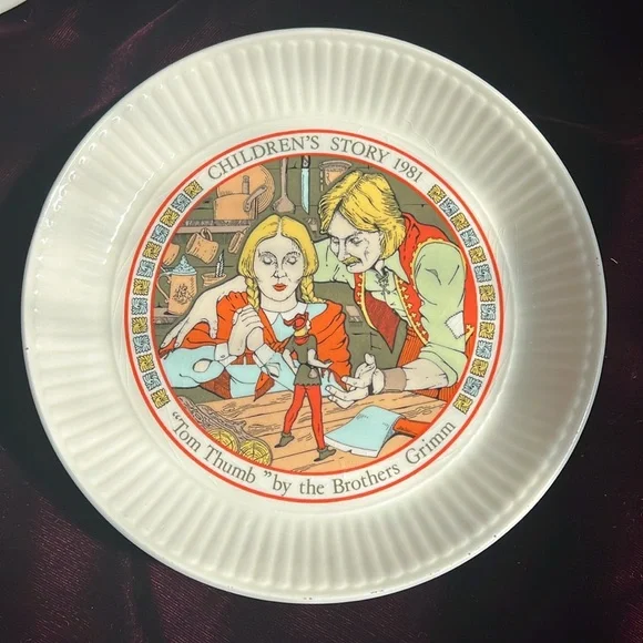 9 Vintage Porcelain Brothers Grimm Fairytails Plates